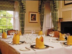 Hotel Macdonald Houstoun House