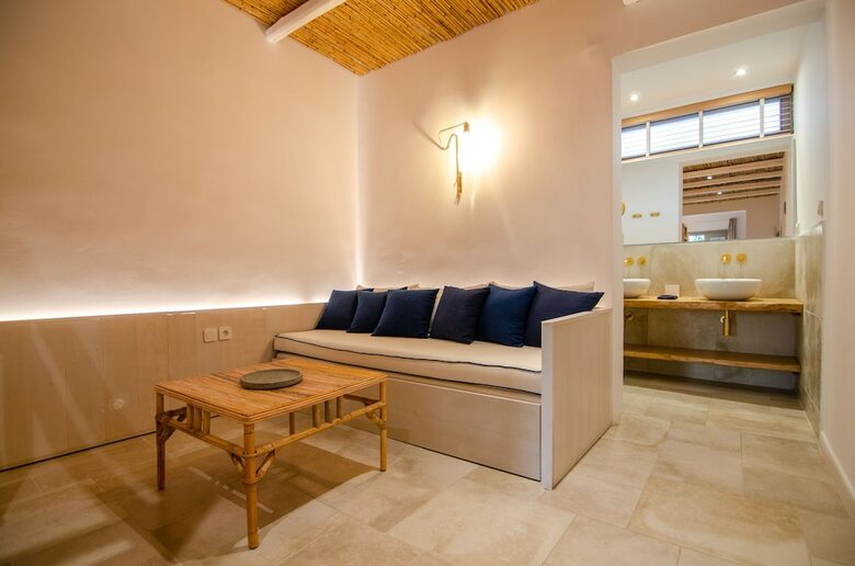 Hotel Dionysos Sea Side Resort