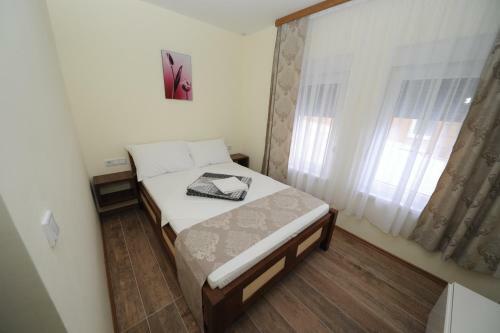 Hostal Hotel Rafaelo
