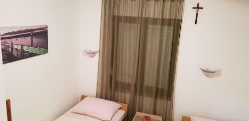 Hostal Rooms Rafomarija