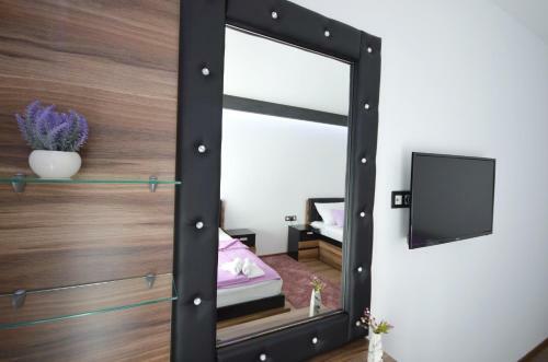 Motel Pm Company