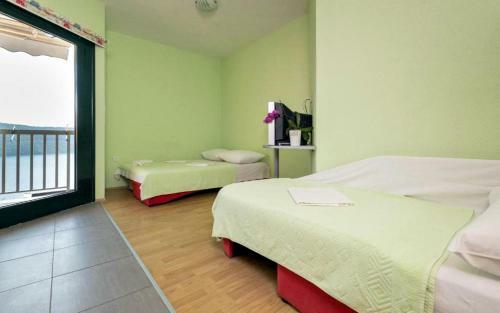 Ankica & Anamarija Apartments