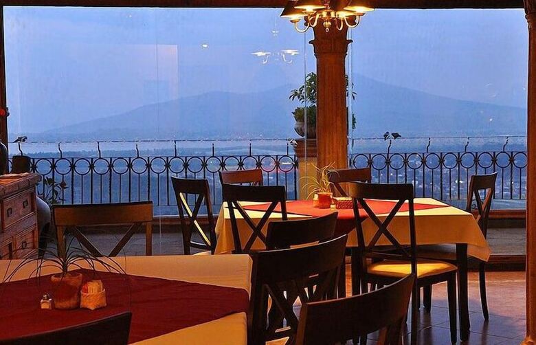 Hotel Port�n Del Cielo