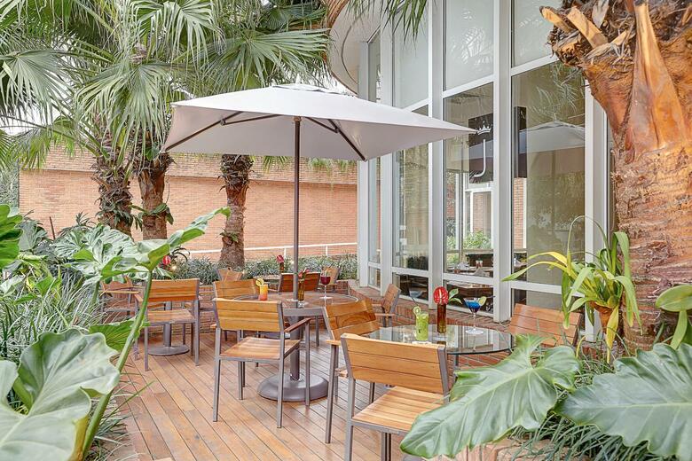 Hotel Etoile George V Jardins
