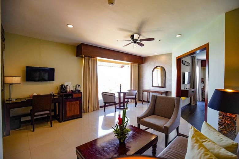 Hotel Cebu White Sands At Maribago Beach