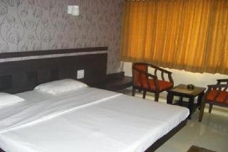 Hotel Savshanti Towers