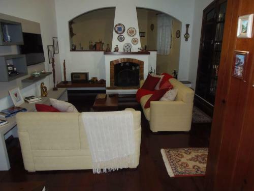 Casa Com Jardins Varandas Do Quitandinha