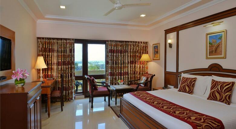 Hotel Noor Us Sabah Palace