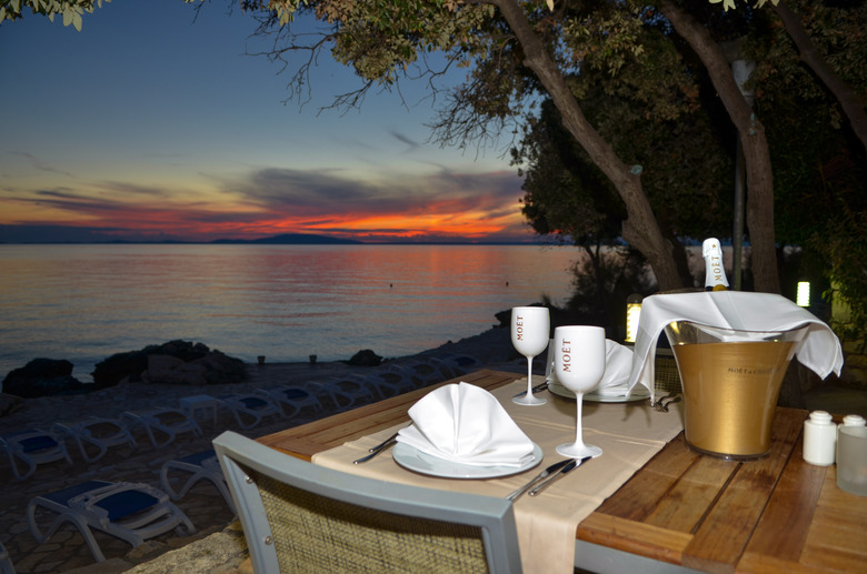 Luna Island Hotel