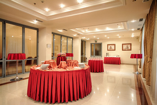 Ani Plaza Hotel
