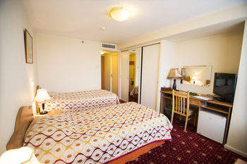 Ani Plaza Hotel