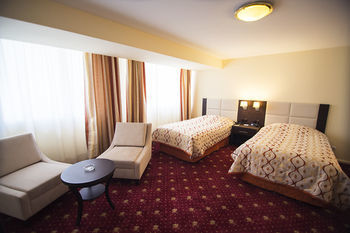Ani Plaza Hotel