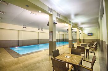 Ani Plaza Hotel