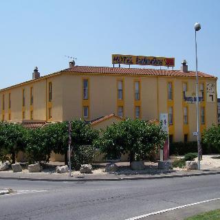 Balladins Arles Hotel