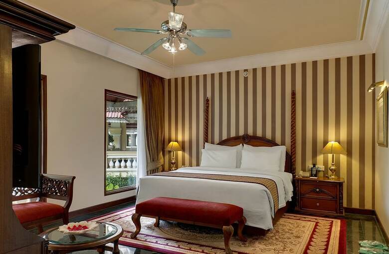 Hotel Mayfair Lagoon
