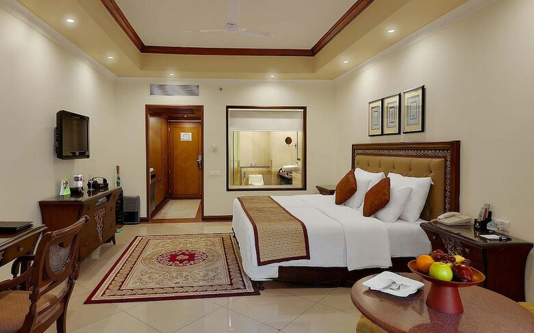 Hotel Mayfair Lagoon