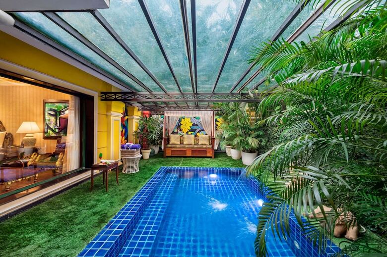 Hotel Mayfair Lagoon