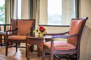 Hotel Econo Lodge Inn & Suites At Ft. Benning