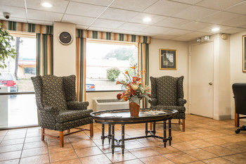 Hotel Econo Lodge Inn & Suites At Ft. Benning