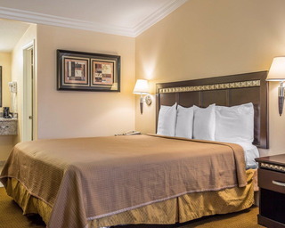 Hotel Rodeway Inn Near Legoland