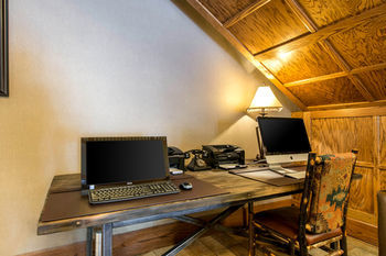 The Golden Hotel, An Ascend Collection Hotel