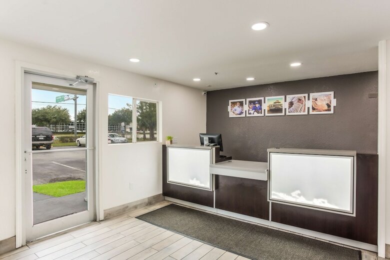 Hotel Suburban Extended Stay Bay Meadows