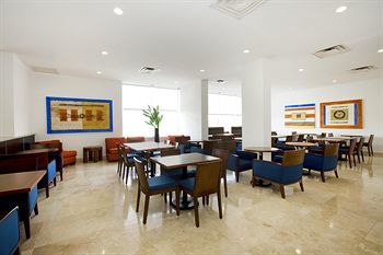 Hotel One Reynosa Valle Alto