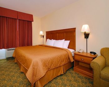 Hotel Comfort Inn & Suites