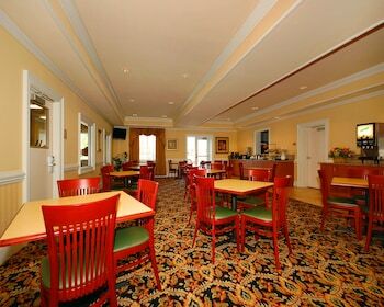 Hotel Comfort Inn & Suites