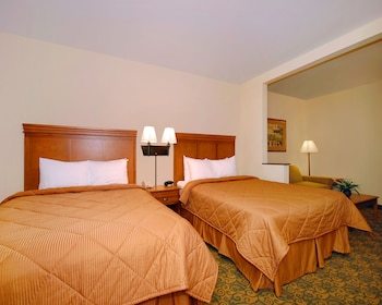 Hotel Comfort Inn & Suites