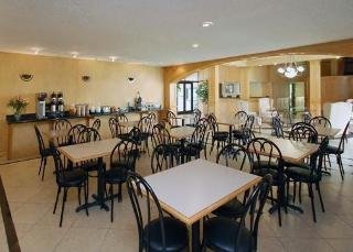 Hotel Econo Lodge & Suites