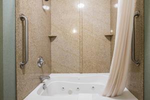 Hotel Comfort Suites