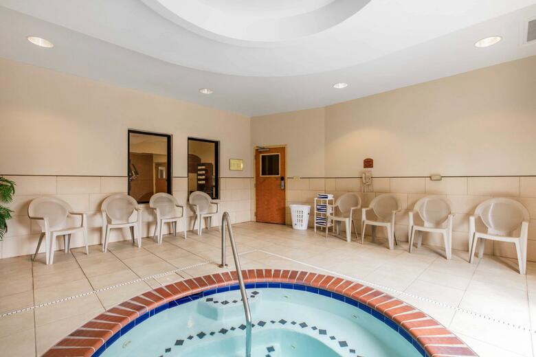 Hotel Comfort Suites