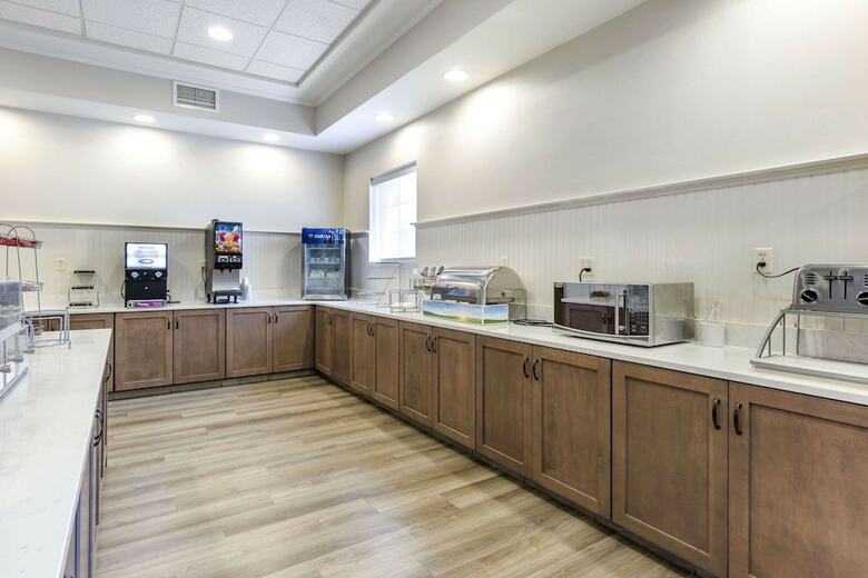 Hotel Comfort Suites Ocean City West