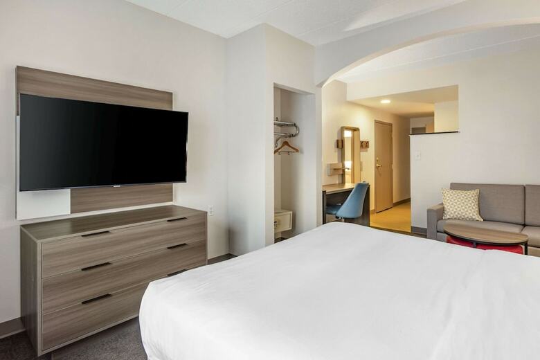 Hotel Comfort Suites Ocean City West