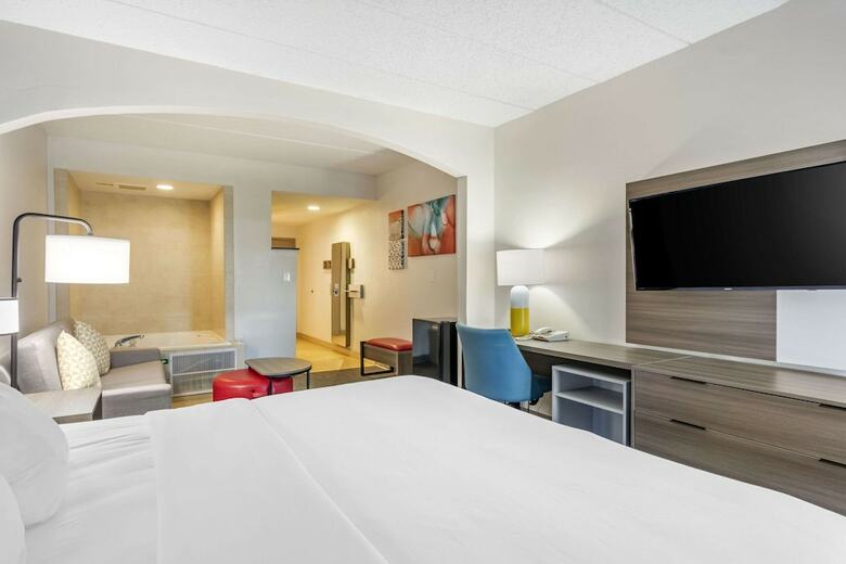 Hotel Comfort Suites Ocean City West
