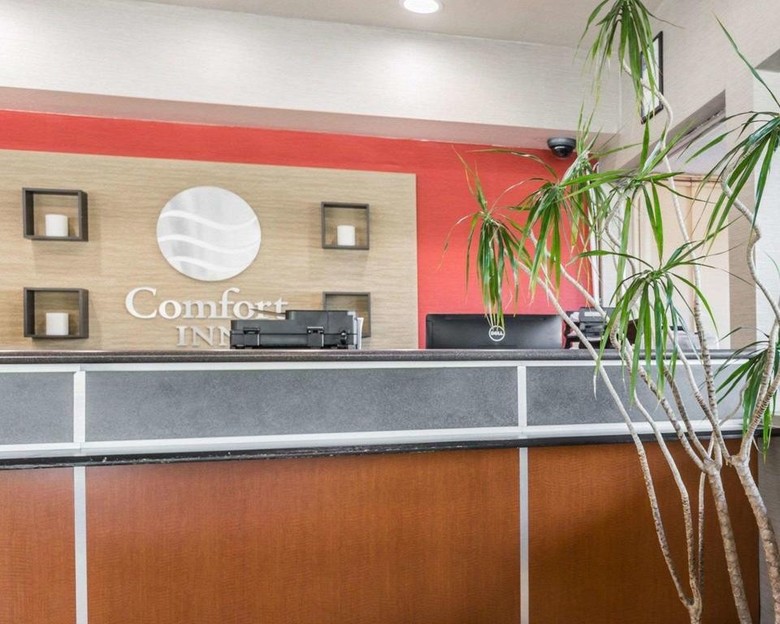 Hotel Comfort Inn Near Warner Center