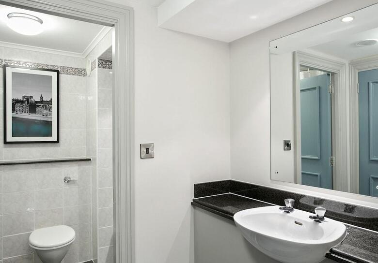 Hotel Thistle Aberdeen Airport