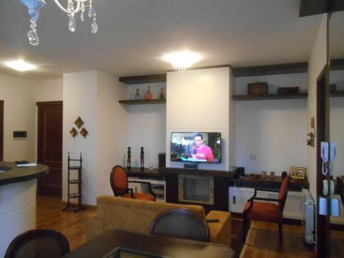Apartamento 384 Apto. 6 Pessoas 1 Su�te - Condom�nio
