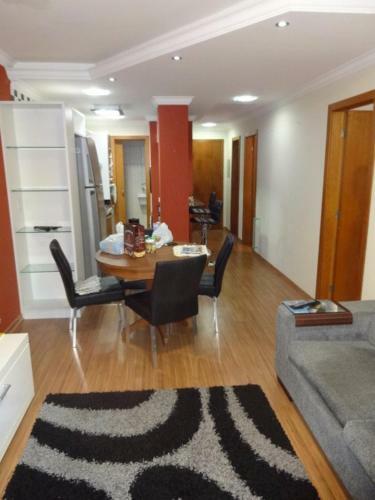 Apartamento 02 Dormit�rios Centro- 07 Pessoas