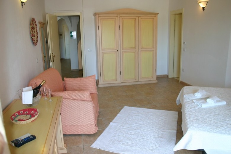 Hotel Li Graniti