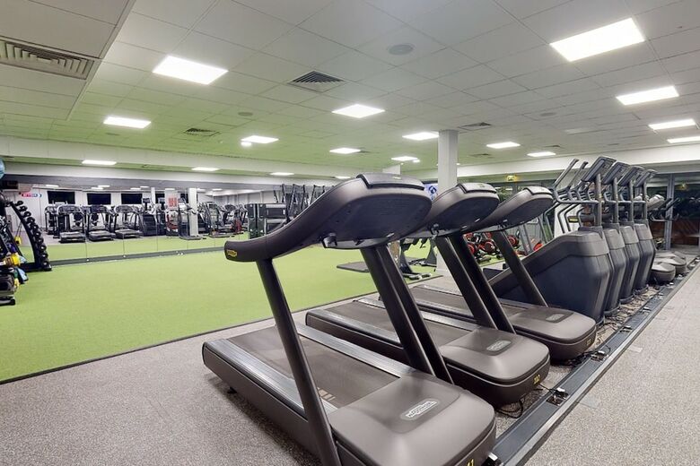 Village Cardiff - Hotel & Leisure Club