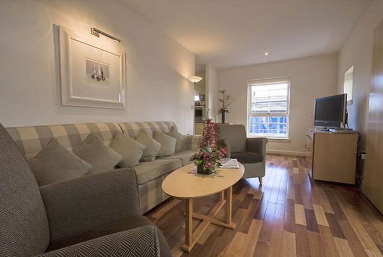 Holyrood Aparthotel