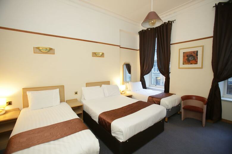 Devoncove Hotel