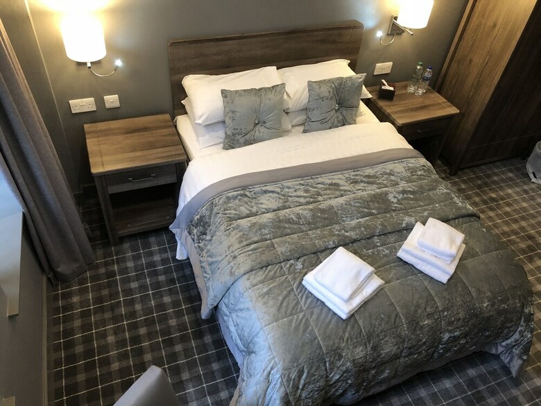 Devoncove Hotel
