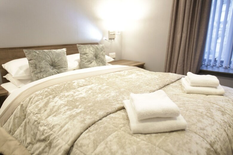 Devoncove Hotel