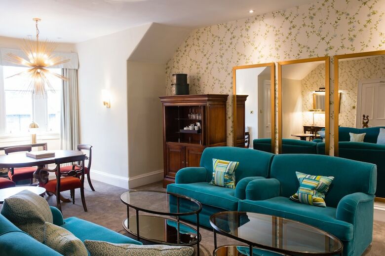 Hotel One Devonshire Gardens