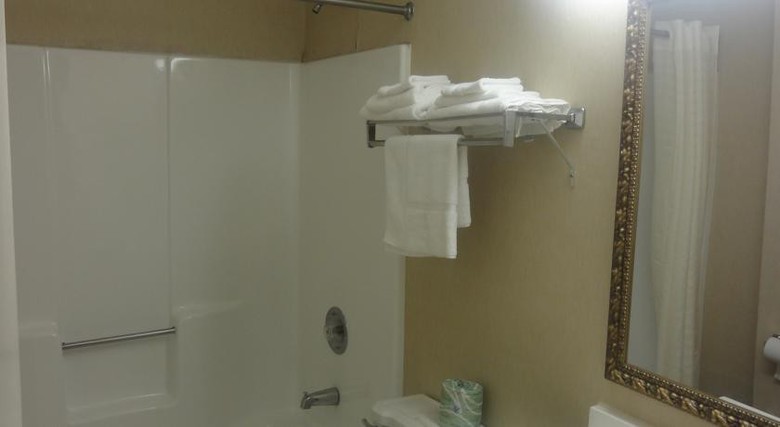 Hotel Rodeway Inn Macarthur Airport