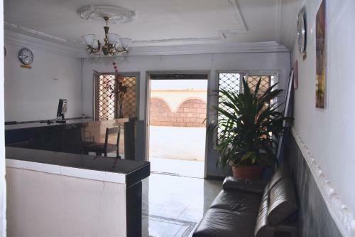 Hotel H�tel La Couronne Rw