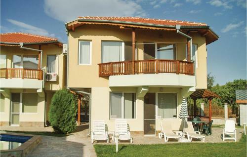 Lagoon Villas